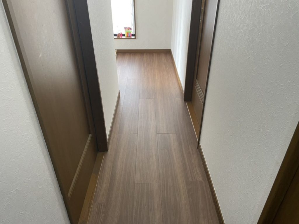 柏市I様邸フロアタイル・クロス張替え (3)