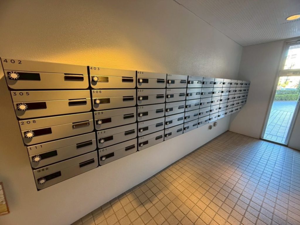 集合ポスト解体・取り付け (1)